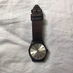 Nixon sentry 38 watch